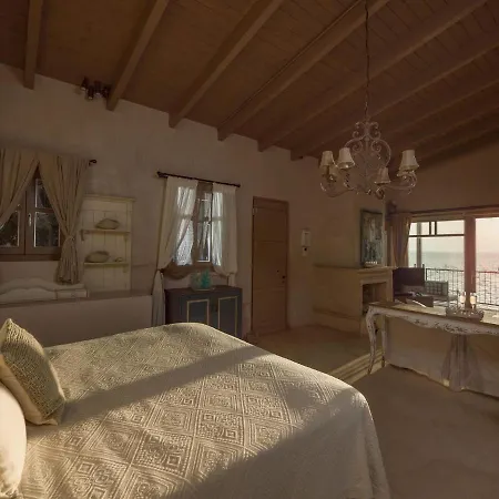 ゲストハウス Six Keys アフィソス