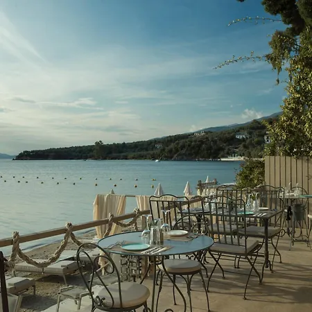 ゲストハウス Six Keys アフィソス