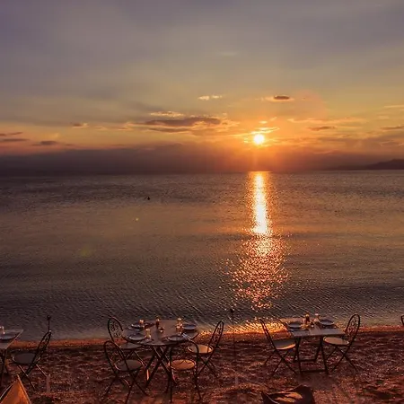 ゲストハウス Six Keys アフィソス