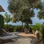 Guest house Six Keys