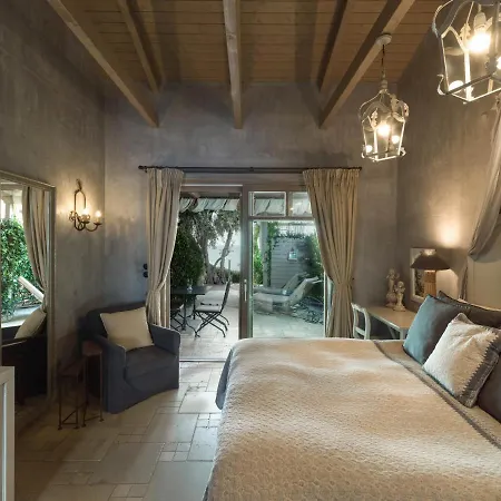 Six Keys بيت ضيافة 4*