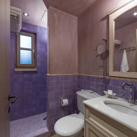 Six Keys 4* أفيسوس