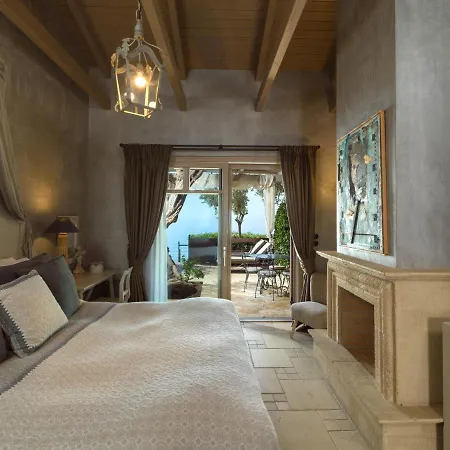 بيت ضيافة Six Keys أفيسوس