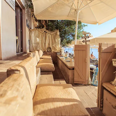 بيت ضيافة Six Keys