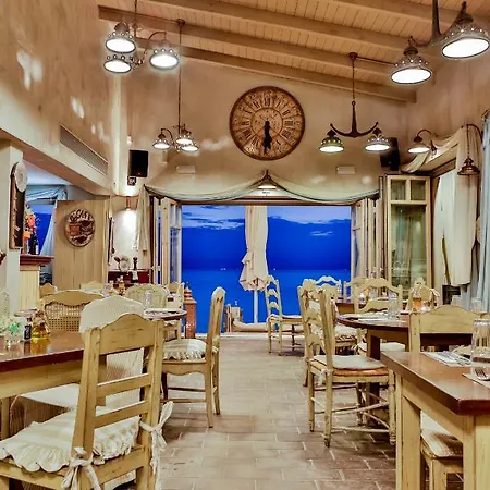Six Keys Guest house