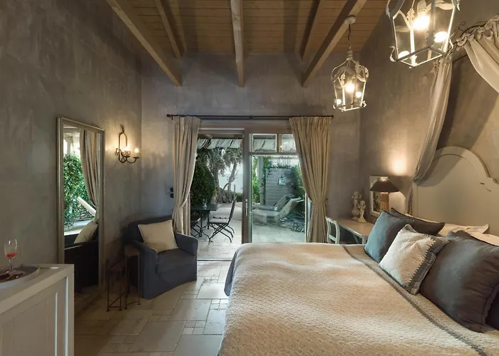 Six Keys Guest house 4*