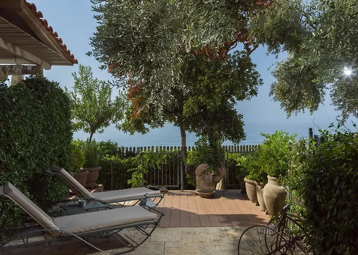 Guest house Six Keys