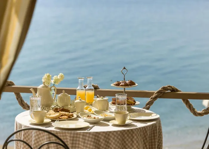 Six Keys Guest house