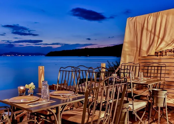 Six Keys Guest house