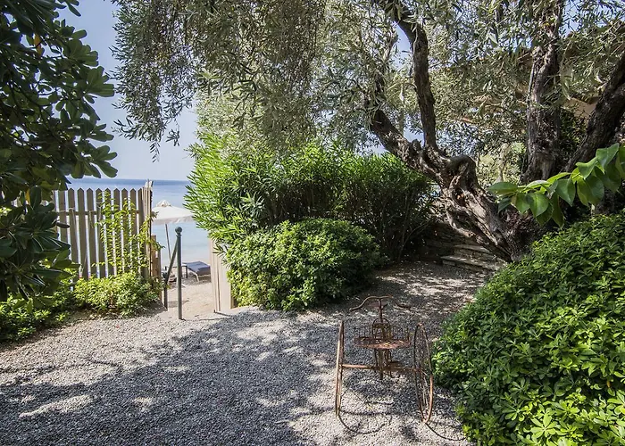 Six Keys Guest house 4*