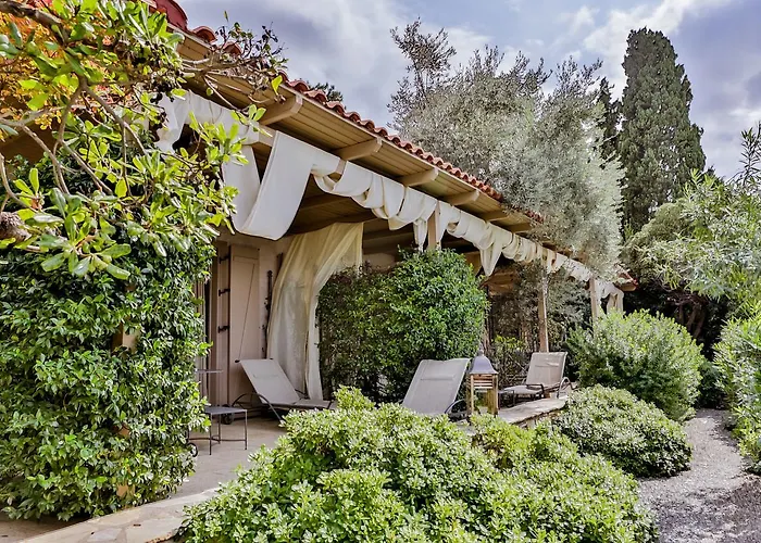 Guest house Six Keys